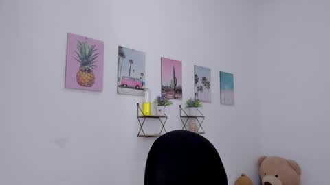 Snapshot of emma_lean chatting on 02.04.26 whises lits online show from 02.04.26