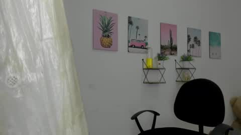 Snapshot of emma_lean chatting on 02.05.26 whises lits online show from 02.05.26