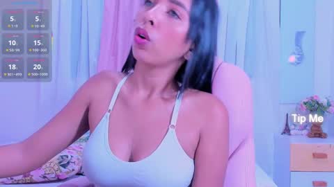 Snapshot of emma_lorense chatting on 02.26.25 Emma online show from 02.26.25