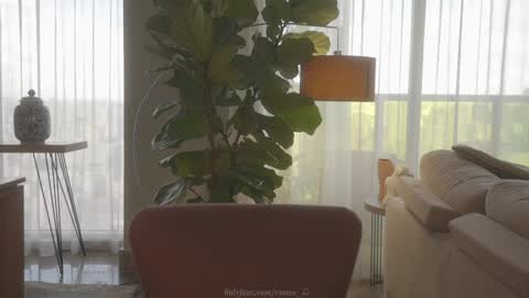 emma_lu1 online show from 12.17.24