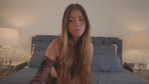 emma_lu1 online show from 01.19.25