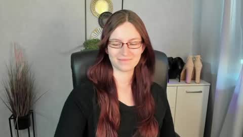Snapshot of emma_lust94 chatting on 06.25.26 emma online show from 06.25.26