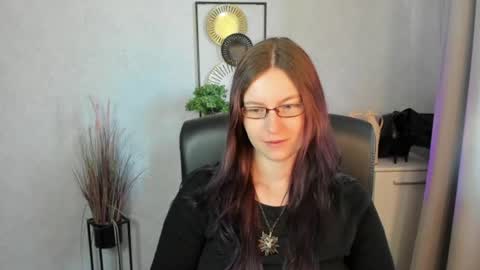 Snapshot of emma_lust94 chatting on 07.16.26 emma online show from 07.16.26