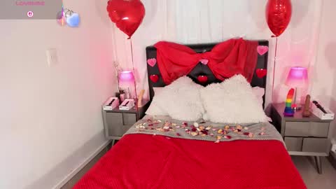 Snapshot of emma_martiin chatting on 02.14.26 Im Emma online show from 02.14.26