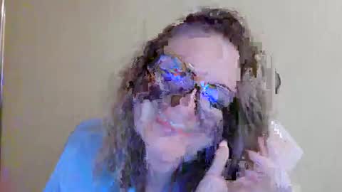 Snapshot of emma_misty_ chatting on 10.10.25 emma_misty_ online show from 10.10.25