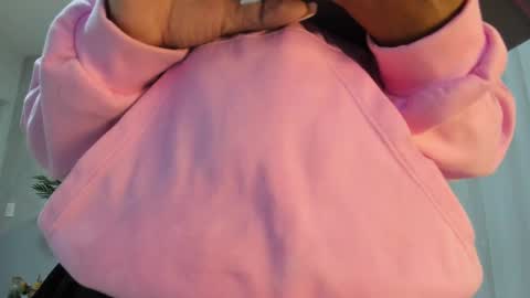 Snapshot of emma_morgann chatting on 10.04.25 Emma Morgann online show from 10.04.25