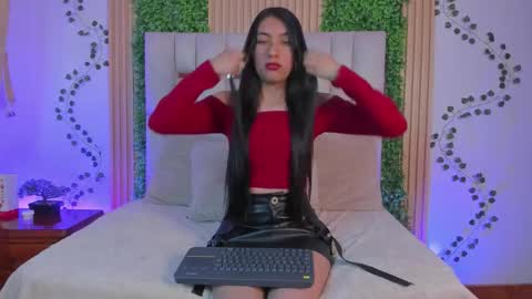 Snapshot of emma_nmm chatting on 01.13.26 Emma online show from 01.13.26