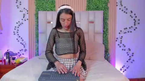 Snapshot of emma_nmm chatting on 01.15.26 Emma online show from 01.15.26