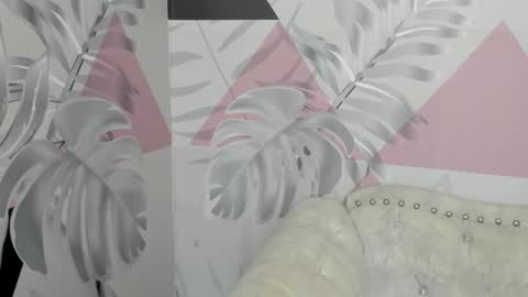 Snapshot of emma_petite4u chatting on 12.30.24 Emma online show from 12.30.24