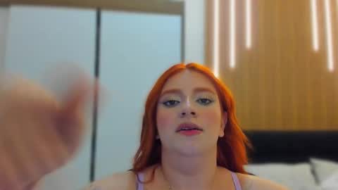 Snapshot of emma_queens1 chatting on 12.23.25 Emma online show from 12.23.25