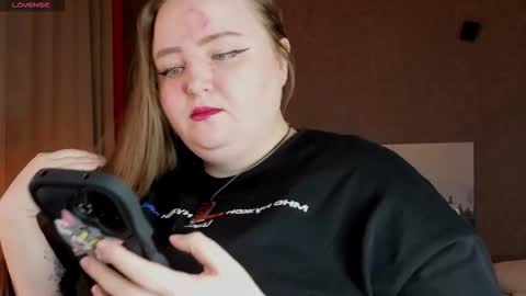 Emma Razumovskaya online show from 11.03.25