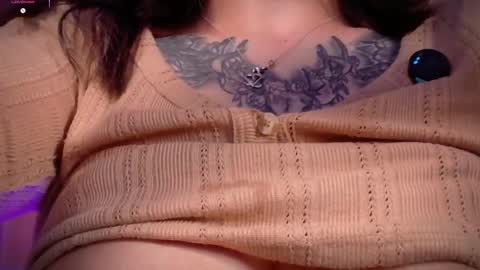 Emma Rouse Independent Model online show from 11.12.25