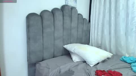 Snapshot of emma_saenz01 chatting on 12.02.25 emma_saenz01 online show from 12.02.25