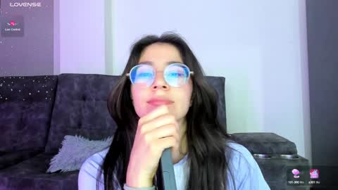 Snapshot of emma_sandovaal chatting on 12.21.24 Emma online show from 12.21.24