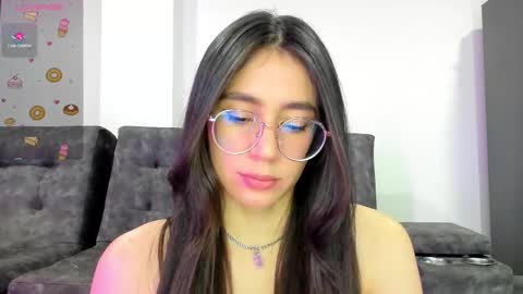 Snapshot of emma_sandovaal chatting on 02.14.25 Emma online show from 02.14.25