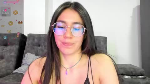 Snapshot of emma_sandovaal chatting on 02.14.25 Emma online show from 02.14.25