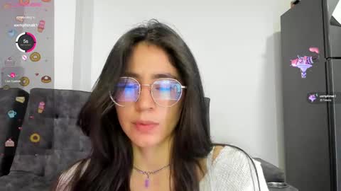 Snapshot of emma_sandovaal chatting on 02.16.25 Emma online show from 02.16.25