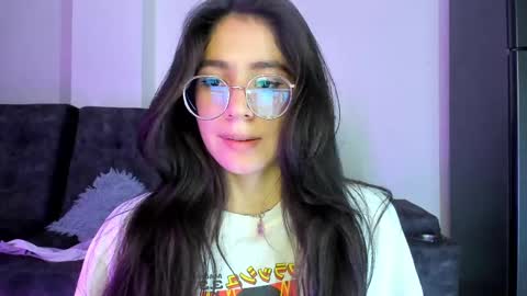 Snapshot of emma_sandovaal chatting on 03.01.25 Emma online show from 03.01.25