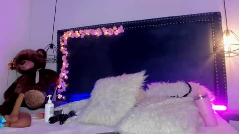 Snapshot of emma_saylor chatting on 02.05.26 emma_saylor online show from 02.05.26