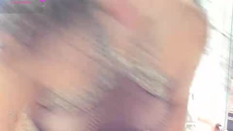 Snapshot of emma_ucros chatting on 09.26.25 Emma Ucros online show from 09.26.25