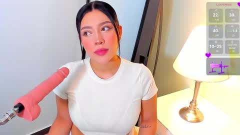 Snapshot of emma_walton_ chatting on 02.04.26 online show from 02.04.26