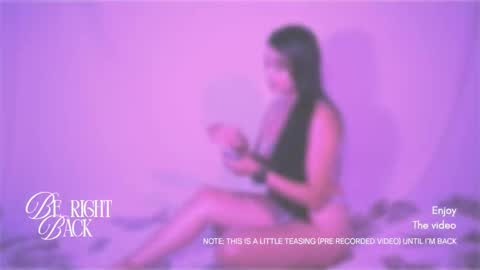 Snapshot of emma_whitee_ chatting on 11.19.25 emma_whitee_ online show from 11.19.25