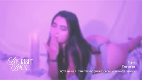 Snapshot of emma_whitee_ chatting on 12.03.25 emma_whitee_ online show from 12.03.25