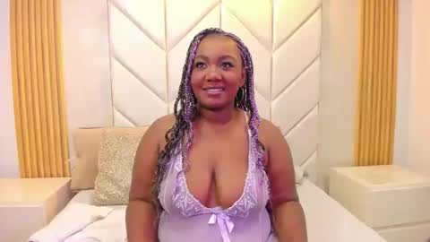 EmmaBrantt  online show from 11.05.25