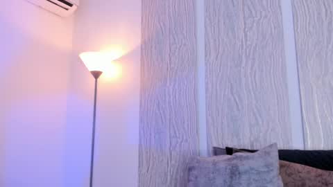 EMMA online show from 02.15.25