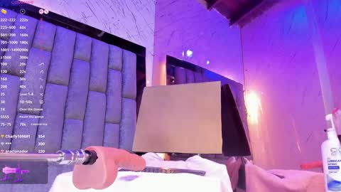 Emma Duque online show from 12.25.24