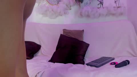 Emma Duque online show from 04.06.26