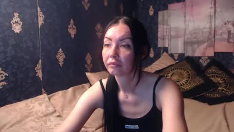 EmmaGoldX online show from 10.31.25