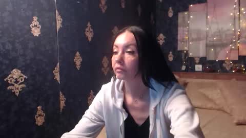 EmmaGoldX online show from 11.15.25