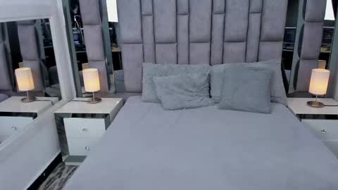 EMMA HILL online show from 12.02.25