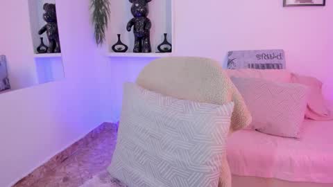 emmajohanson online show from 01.07.26