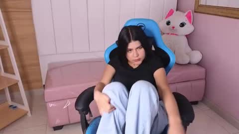 Emma online show from 01.23.25