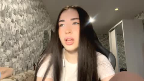 Snapshot of emmalinefairclough chatting on 04.09.26 Emma online show from 04.09.26