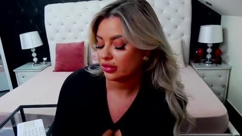 Emma Mavis online show from 12.04.24