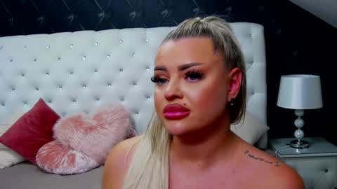 Emma Mavis online show from 12.28.24