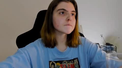 Snapshot of emmamon chatting on 12.10.24 Emma online show from 12.10.24