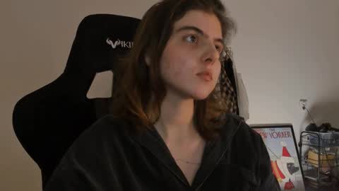 Snapshot of emmamon chatting on 12.24.24 Emma online show from 12.24.24