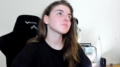 Snapshot of emmamon chatting on 09.14.25 Emma online show from 09.14.25