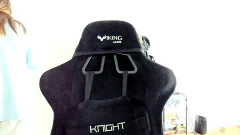 Snapshot of emmamon chatting on 09.24.25 Emma online show from 09.24.25