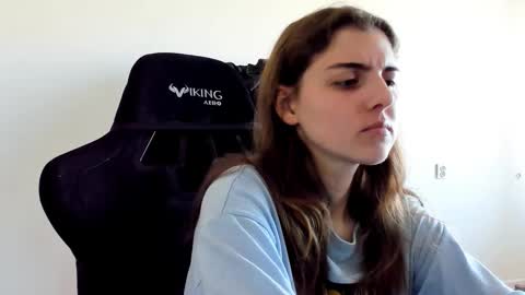 Snapshot of emmamon chatting on 09.29.25 Emma online show from 09.29.25