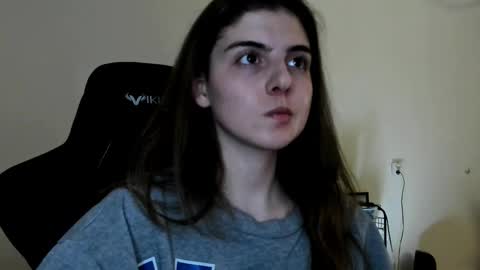 Snapshot of emmamon chatting on 12.21.25 Emma online show from 12.21.25