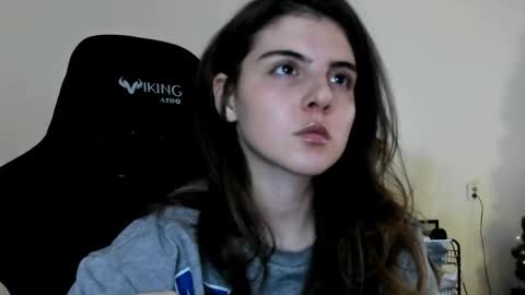 Snapshot of emmamon chatting on 01.06.26 Emma online show from 01.06.26