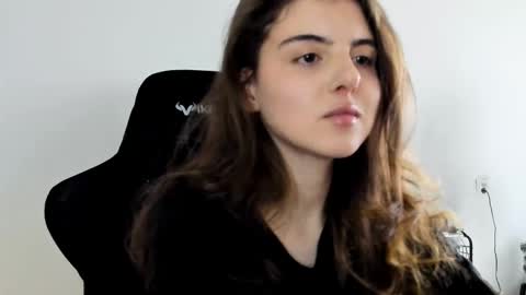 Snapshot of emmamon chatting on 01.11.26 Emma online show from 01.11.26