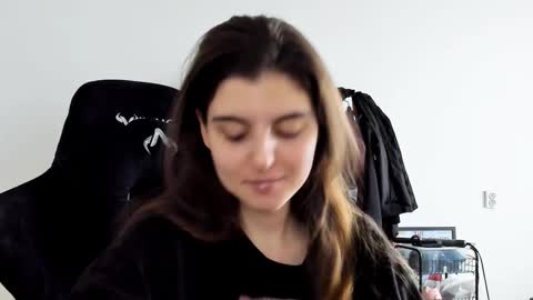 Snapshot of emmamon chatting on 01.19.26 Emma online show from 01.19.26