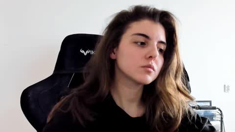 Snapshot of emmamon chatting on 02.11.26 Emma online show from 02.11.26