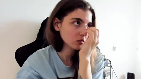 Snapshot of emmamon chatting on 04.25.26 Emma online show from 04.25.26
